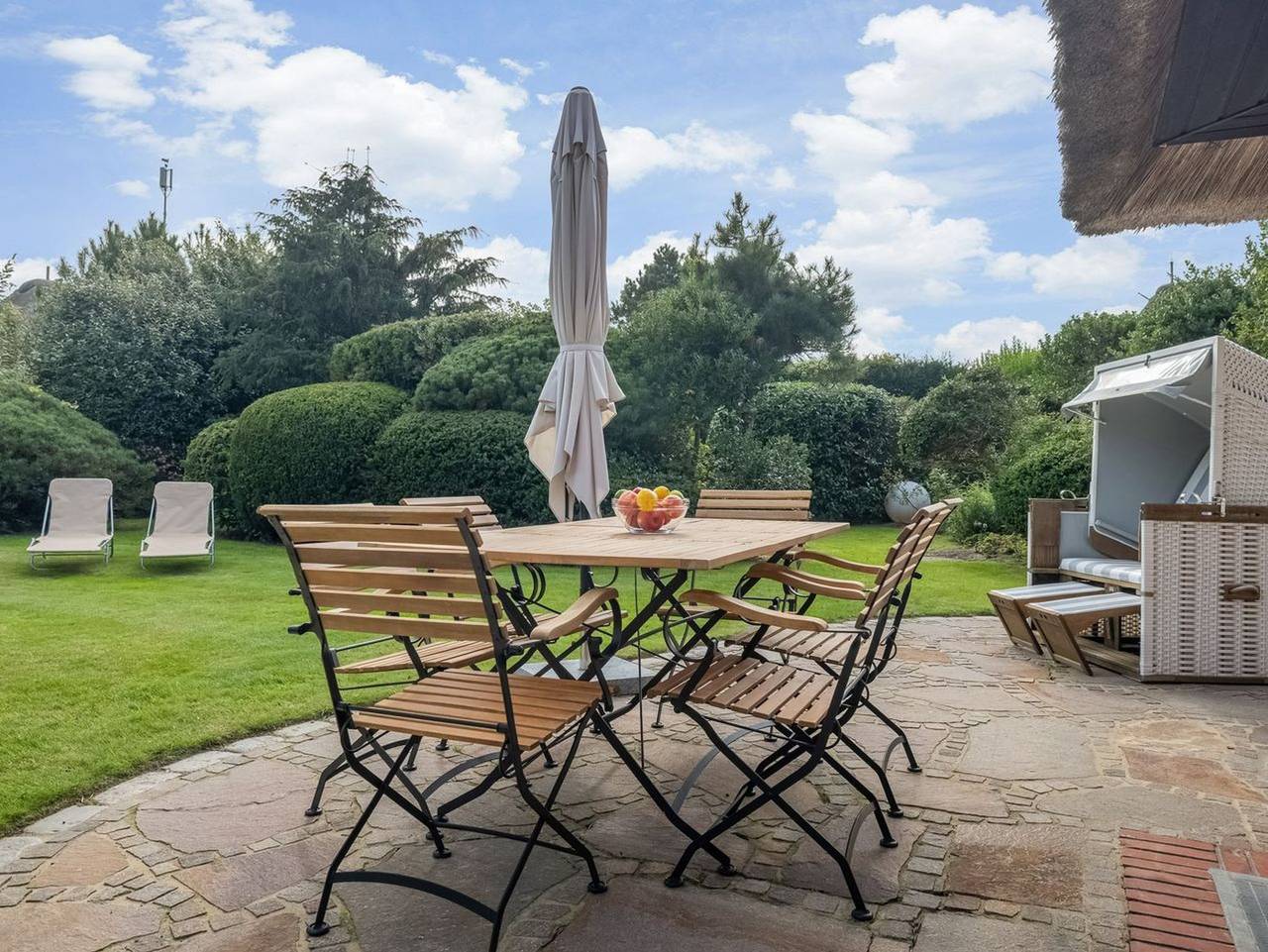 Haus Heide - Exklusives Reetdachhaus für 6 Pers. mit Sauna, Kamin, Garten, Pkw-Stellplatz. in Kampen (Sylt), Sylt