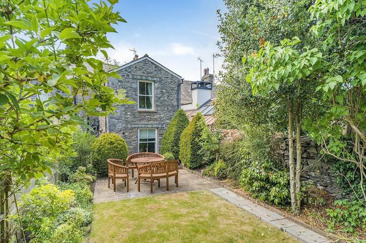 Log cabin for 6 people in Cartmel