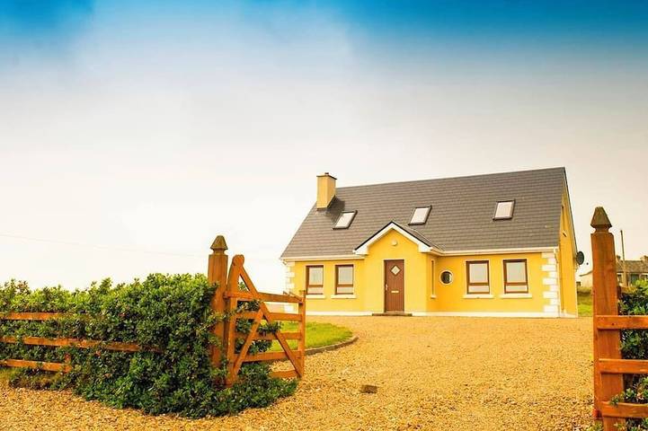 Cottage for 7 people, with garden, with pets in County Mayo