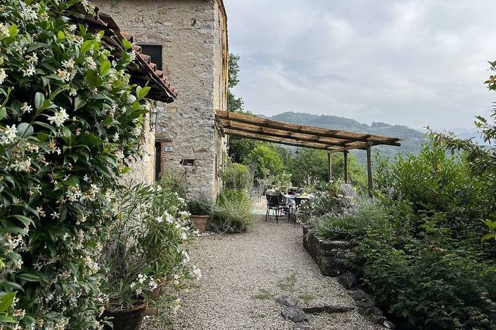 Ferienhaus für 8 Personen, mit Terrasse und Garten in Borgo a Mozzano
