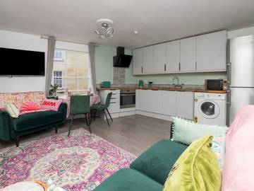 Glamping for 2 People in Bath, The Cotswolds, Photo 2