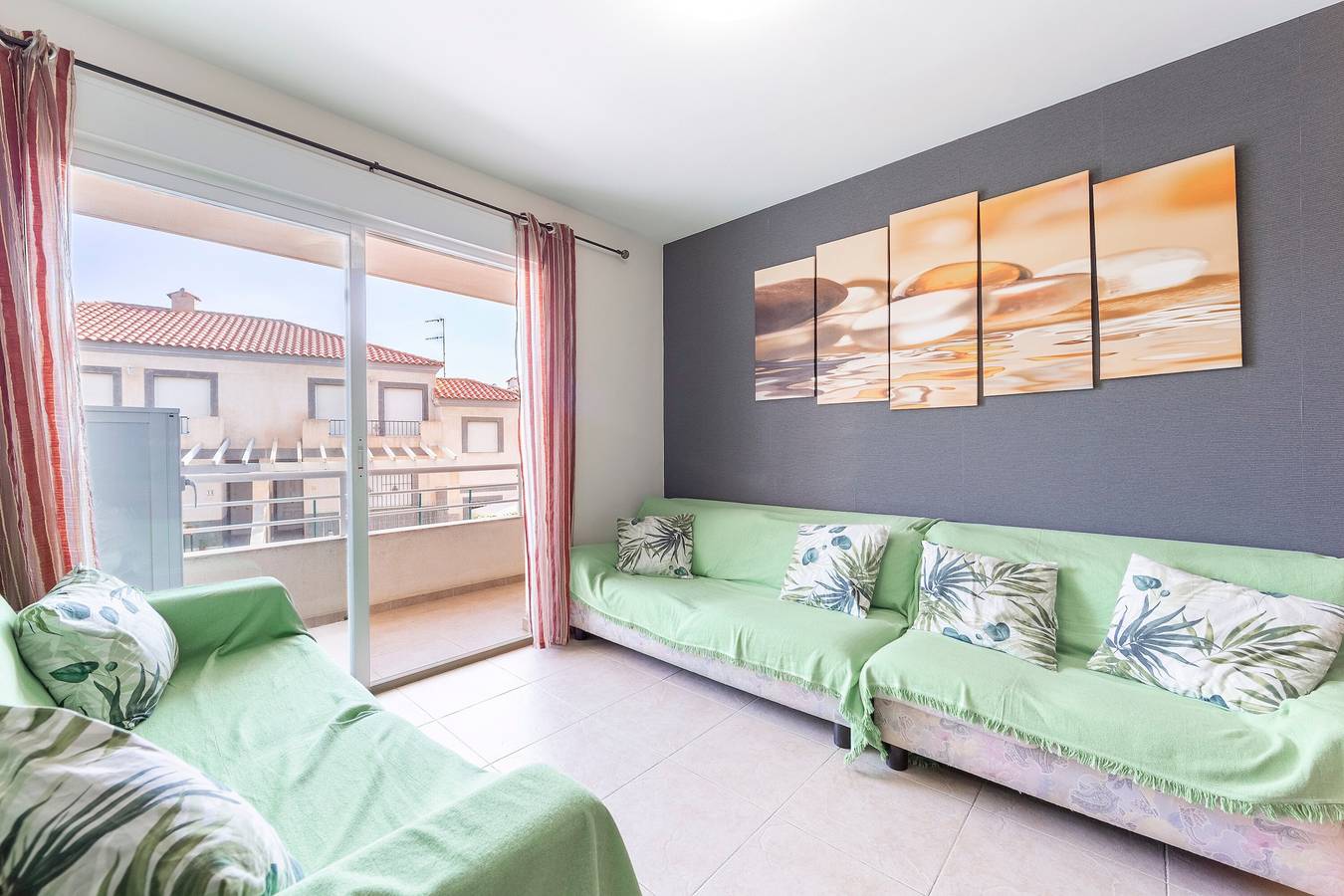 Ganze Wohnung, Ferienwohnung 'Piso Para Grupos Cerca Del Mar' mit Gemeinschaftspool, Wi-Fi und Klimaanlage in Garrucha, Costa de Almería