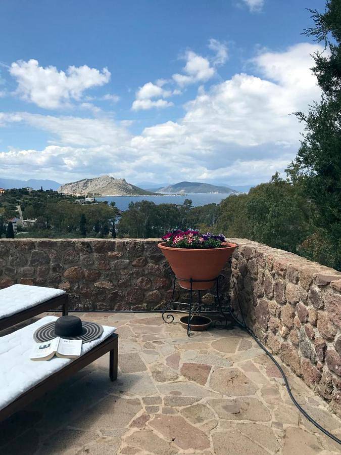 Location de vacances pour 8 personnes, avec jardin et vue, adapté aux familles dans Perdika