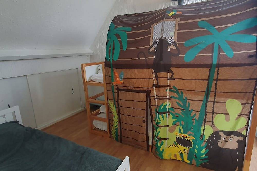 4 Bedroom Private vacation home in Boulogne-sur-Mer in Boulogne-sur-Mer, Boulogne-sur-Mer region