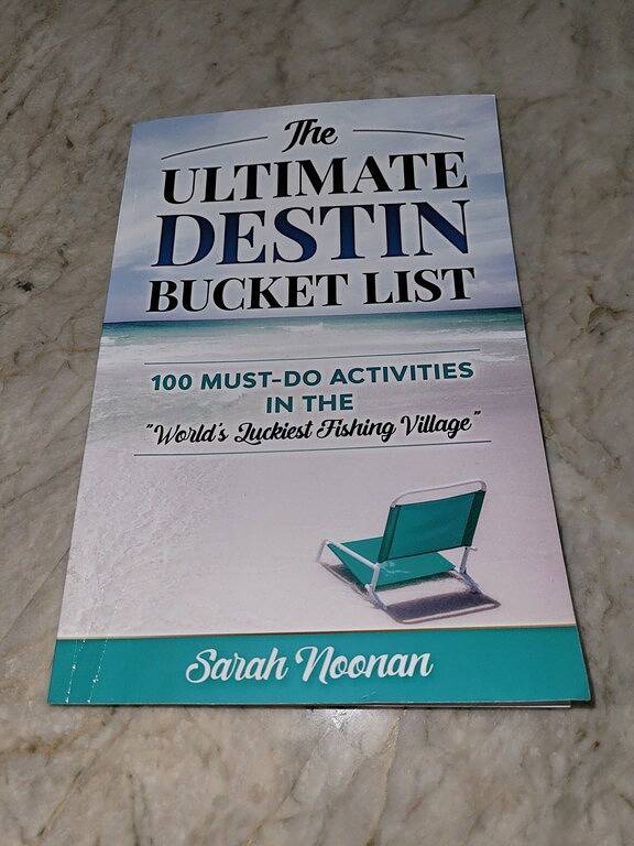 Vacation rental for 6 people, with hot tub and yard in Miramar Beach