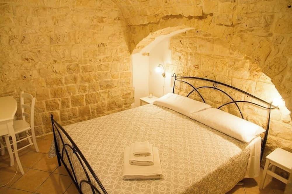 B&B-House Giannina-rustic room with private bathroom  in Castellana Grotte, Region de Bari