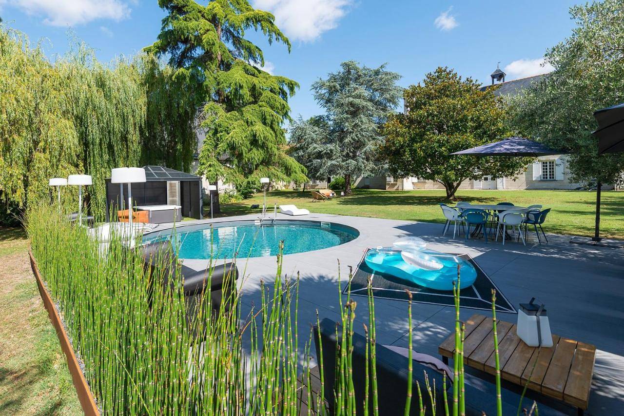 Five-Bedroom House in Vivy, Vallée de la Loire
