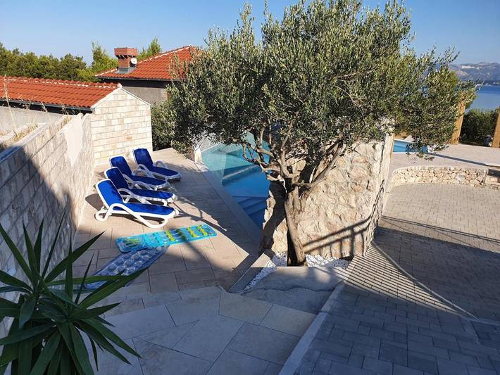 Villa pour 5 personnes, avec piscine ainsi que vue et jardin, animaux acceptés à Cavtat - 3