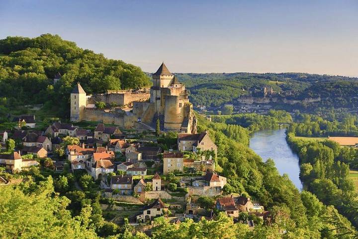 Location de vacances pour 2 personnes, avec balcon et piscine ainsi que vue et jardin à Plazac - 4