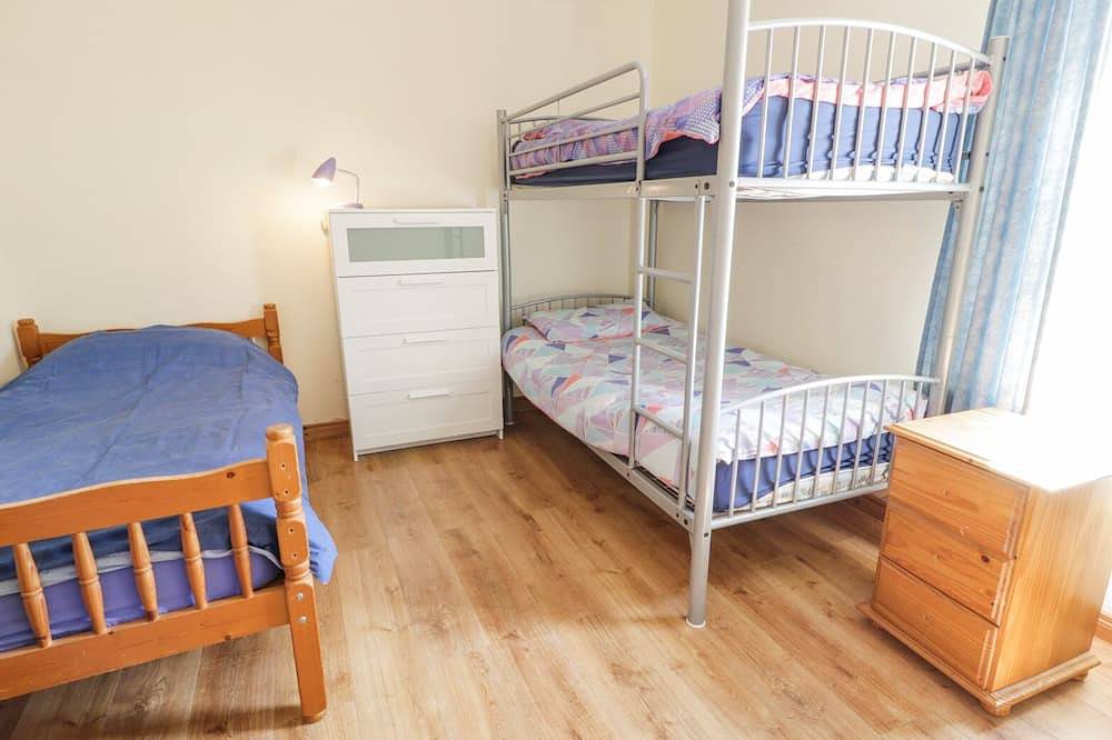 Creeslough View, pet friendly in Creeslough, County Donegal in Glenties, County Donegal