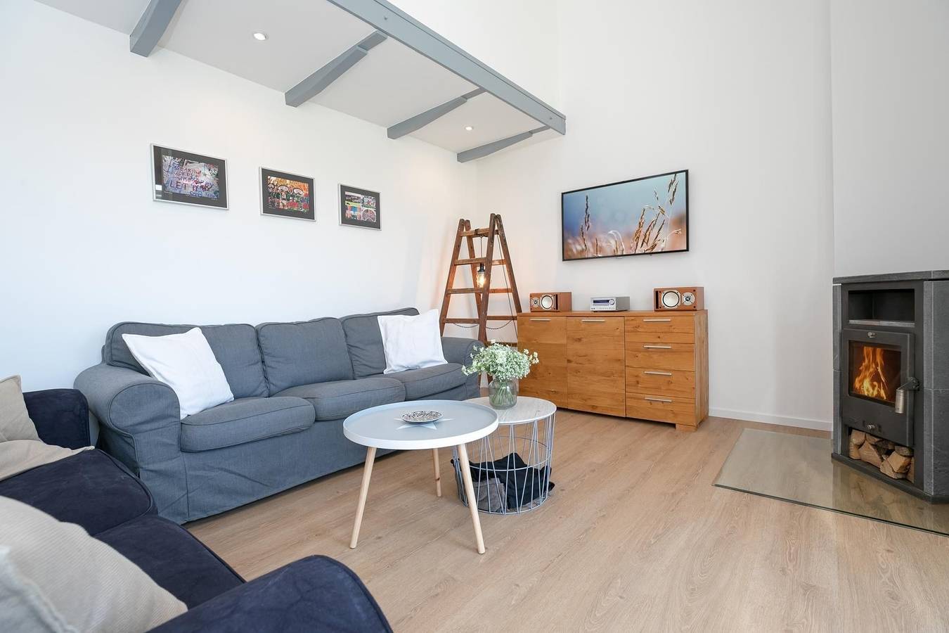 Rosengarten am Feldrand in Lenste, Grömitz