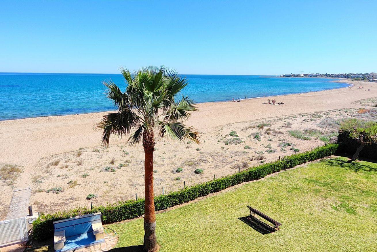 Apartamento entero, Apartamento de vacaciones para 6 personas con balcón/terraza in Almadraba, Costa Blanca