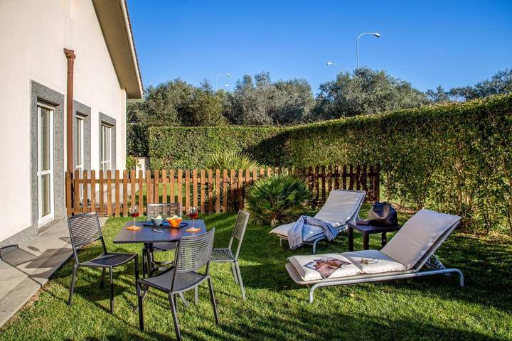 Aparthotel para 4 personas, con vistas y jardín - 1