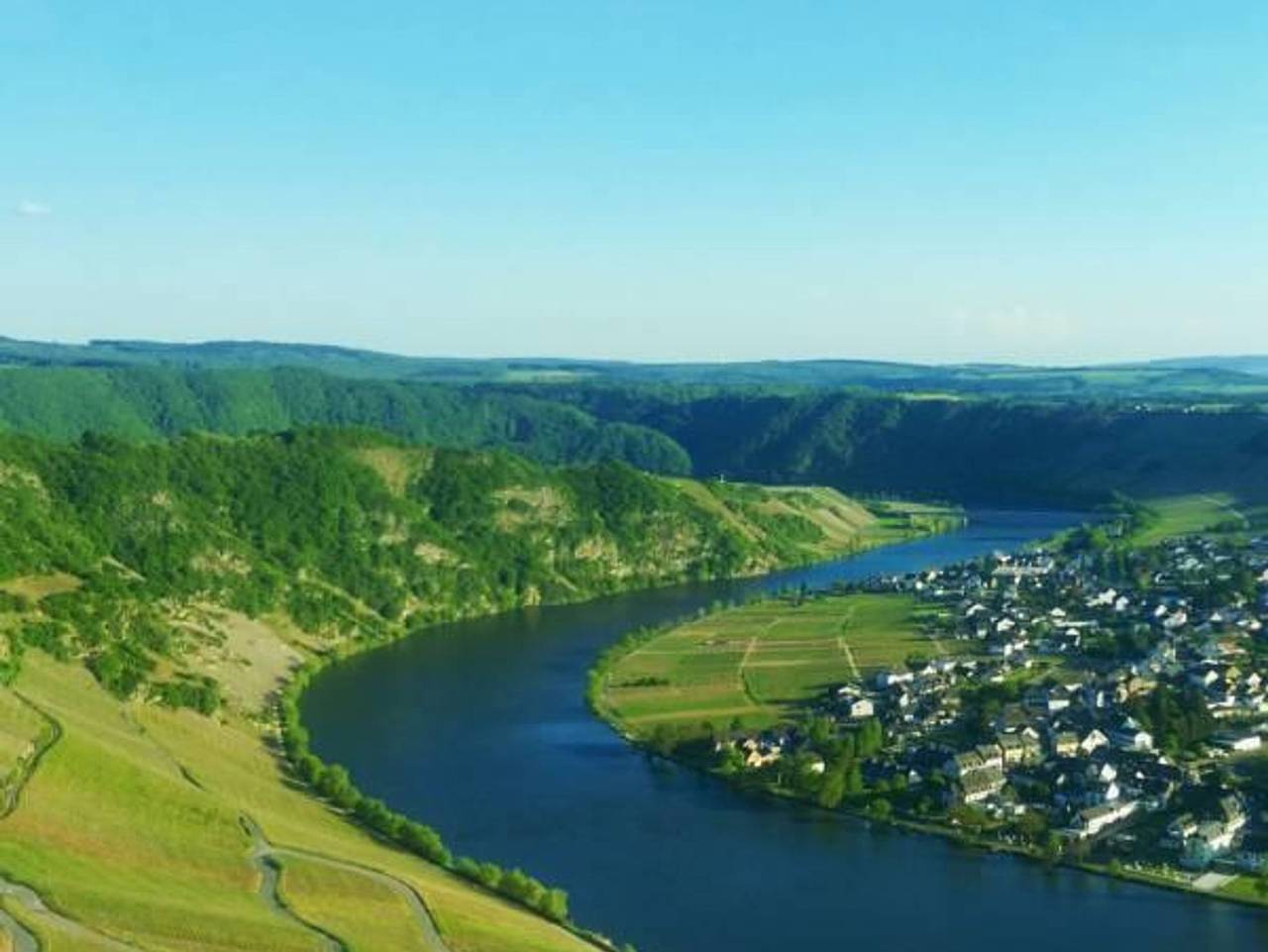 Ganze Ferienwohnung, Café-Weinhaus Alt Reinsport - Ferienwohnung Juwel der Mosel in Piesport, Bernkastel-Kues & Umgebung