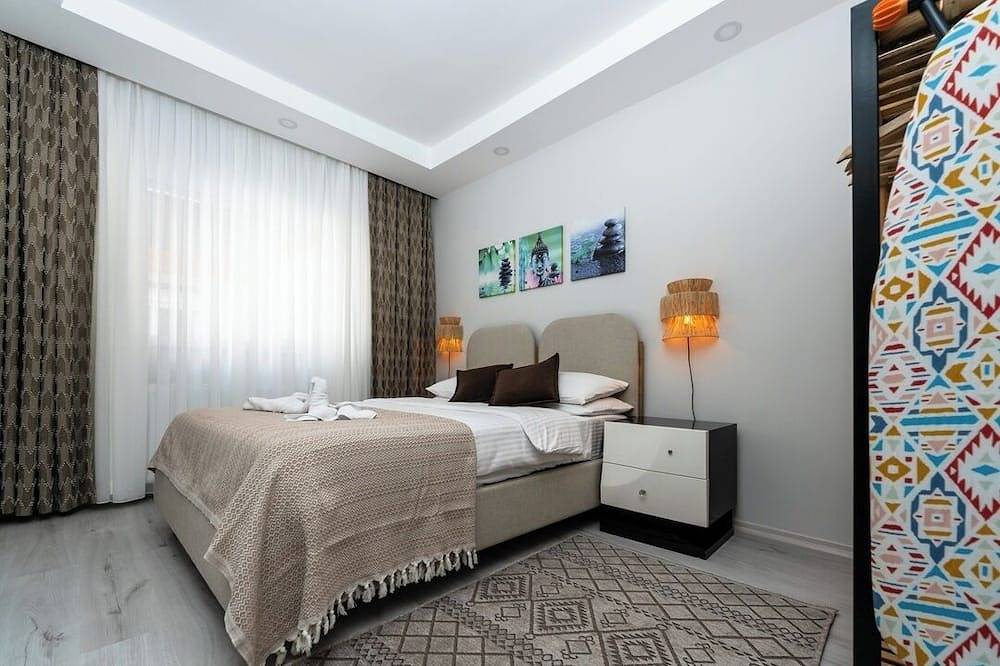 Entire apartment, Charming, 2-bedroom apartment with Ac Wifi in amazing Antalya in Muratpaşa, Antalya Province