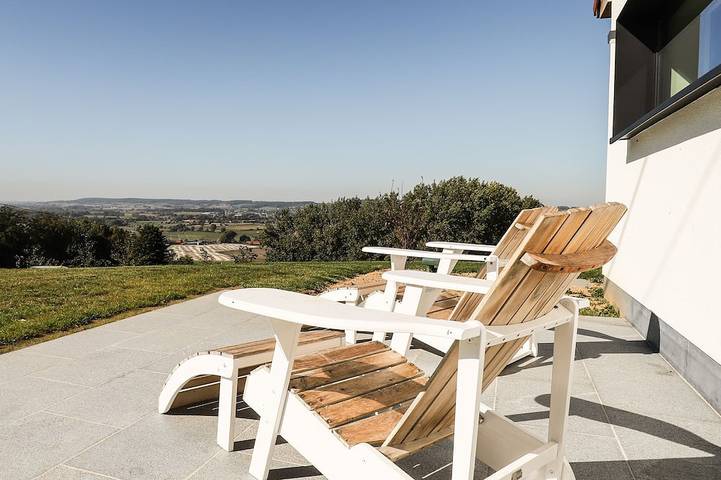 Location de vacances pour 8 personnes, avec terrasse ainsi que jacuzzi et jardin à Frasnes-lez-Anvaing - 4