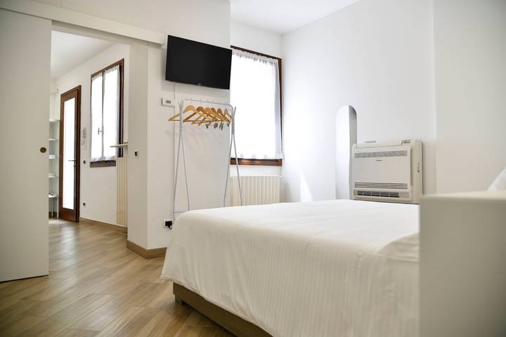 Appartamento intero, Appartamento di vacanza "La Casetta tra laghi e montagne in Cesana Brianza, Brianza