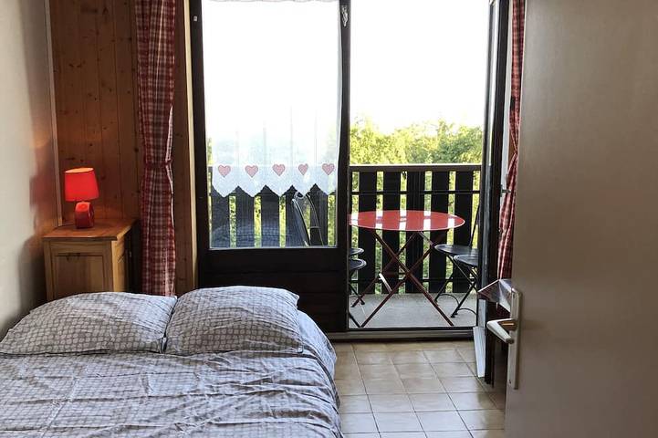 Gîte pour 4 personnes, avec balcon à Thollon-les-Mémises - 3