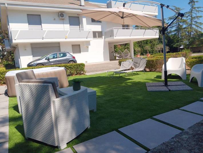 B&b per 2 persone, con giardino e balcone in Santeramo in Colle