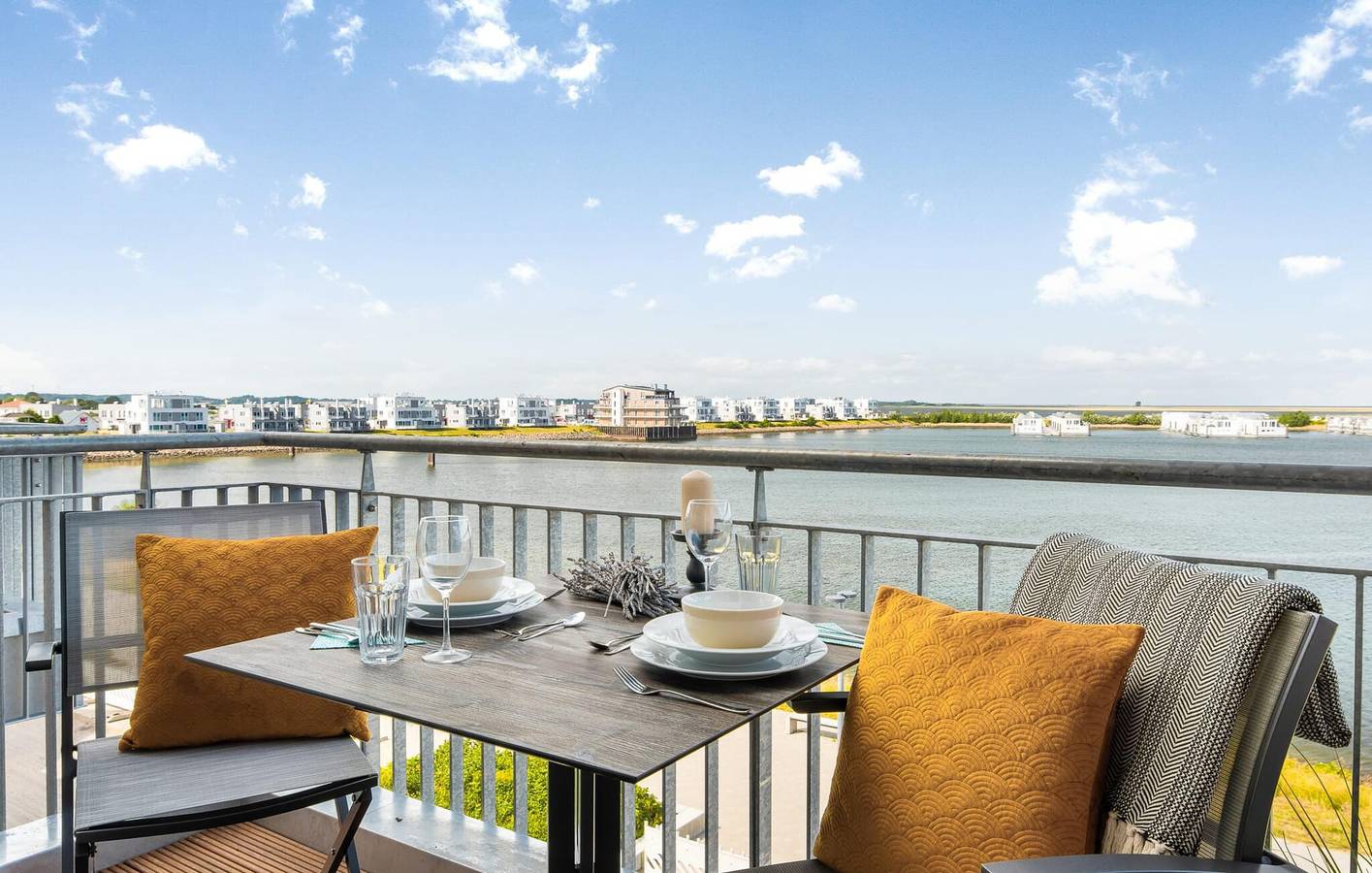 Ganze Ferienwohnung, Appartement mit Meerblick, Terrasse und Parkplatz in Olpenitz, Kappeln