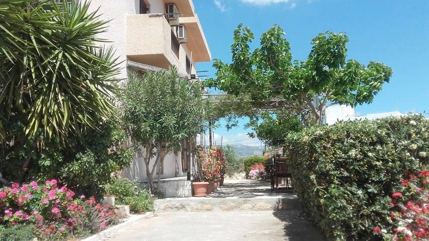 Gîte pour 4 personnes, avec vue et jardin dans Makri Gialos - 4