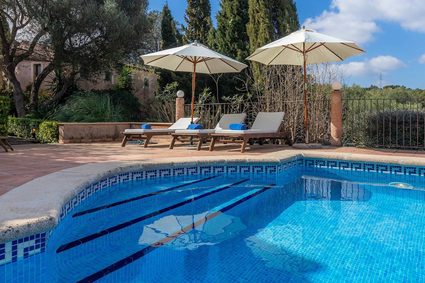 Romantic Country House with Mountain View, Pool, Wi-Fi in Capdepera, East Majorca