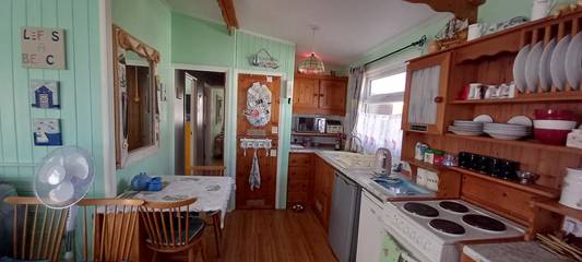 Chalet for 6 People in Newport (Norfolk), Norfolk, Photo 1