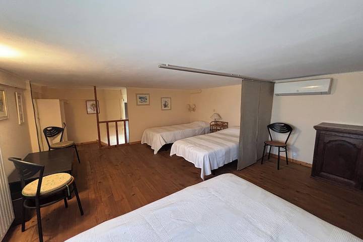 Gîte pour 4 personnes, avec jardin ainsi que terrasse et piscine à Les Angles (Gard) - 3