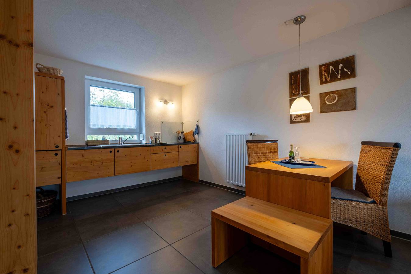 Ganze Wohnung, Ferienwohnung 'Gartenglück' mit Gemeinschaftsterrasse und Wi-Fi in Bad Waldsee, Oberschwaben