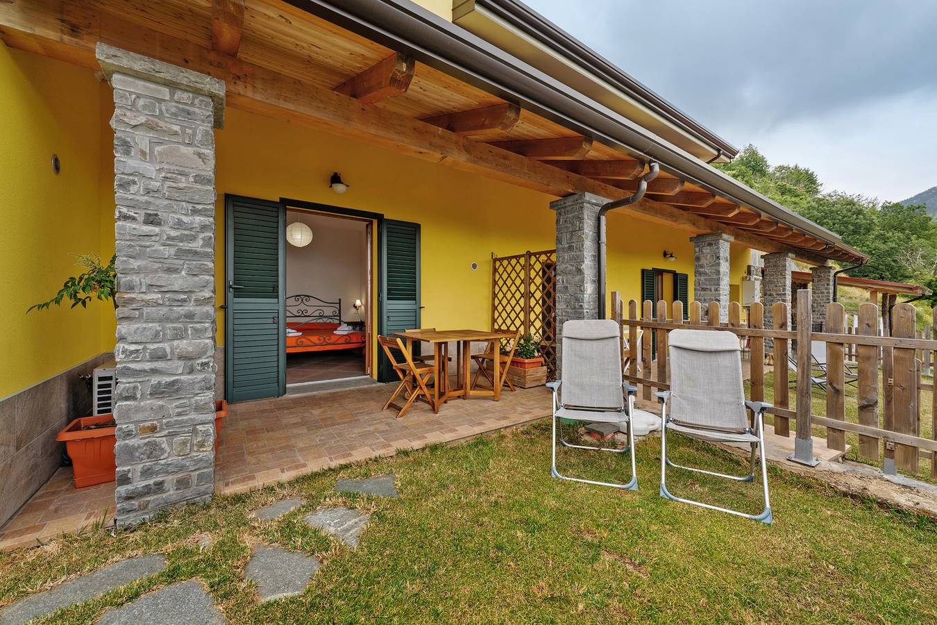 Appartement entier, Appartement "Camera 5" avec vue sur la montagne, Wi-Fi et climatisation in Zignago, Province de La Spezia