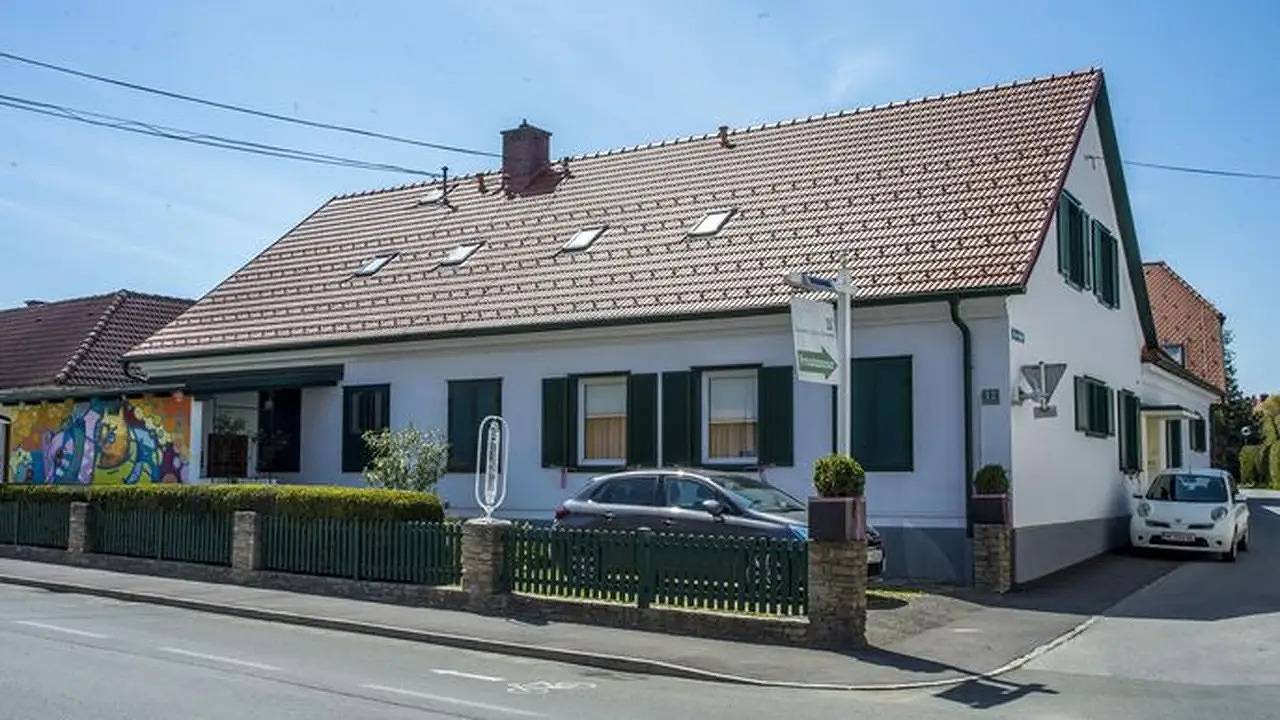 Doppelzimmer für 2 Personen (24 m²) in Fürstenfeld in Fürstenfeld, Steirerland