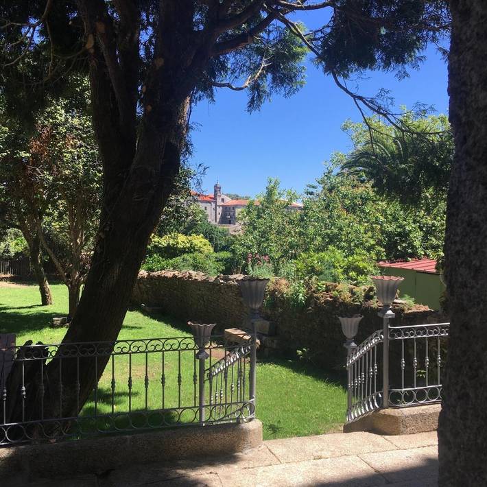 Maison d’hôte pour 3 personnes, avec terrasse ainsi que vue et jardin à Saint-Jacques-de-Compostelle - 2