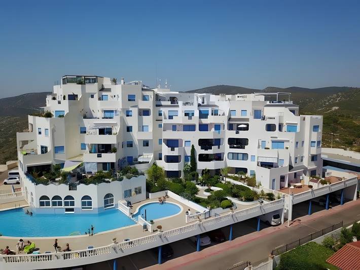 Location de vacances pour 4 personnes, avec jacuzzi ainsi que jardin et bassin pour enfant, adapté aux familles à Peñíscola