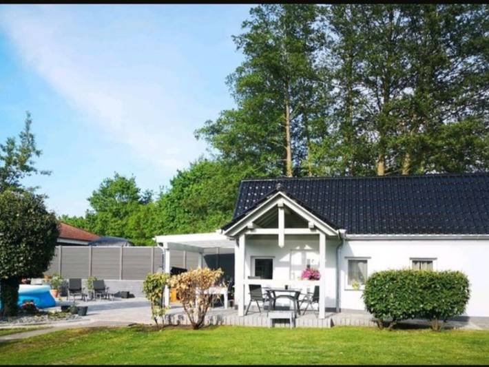 Ferienwohnung für 6 Personen, mit Terrasse und Garten in Eggesin