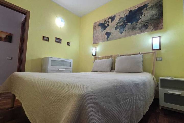 Apartamento entero, Cozy Apartment with Pool & Private Garden near Cagliari in Maddalena Spiaggia, Capoterra