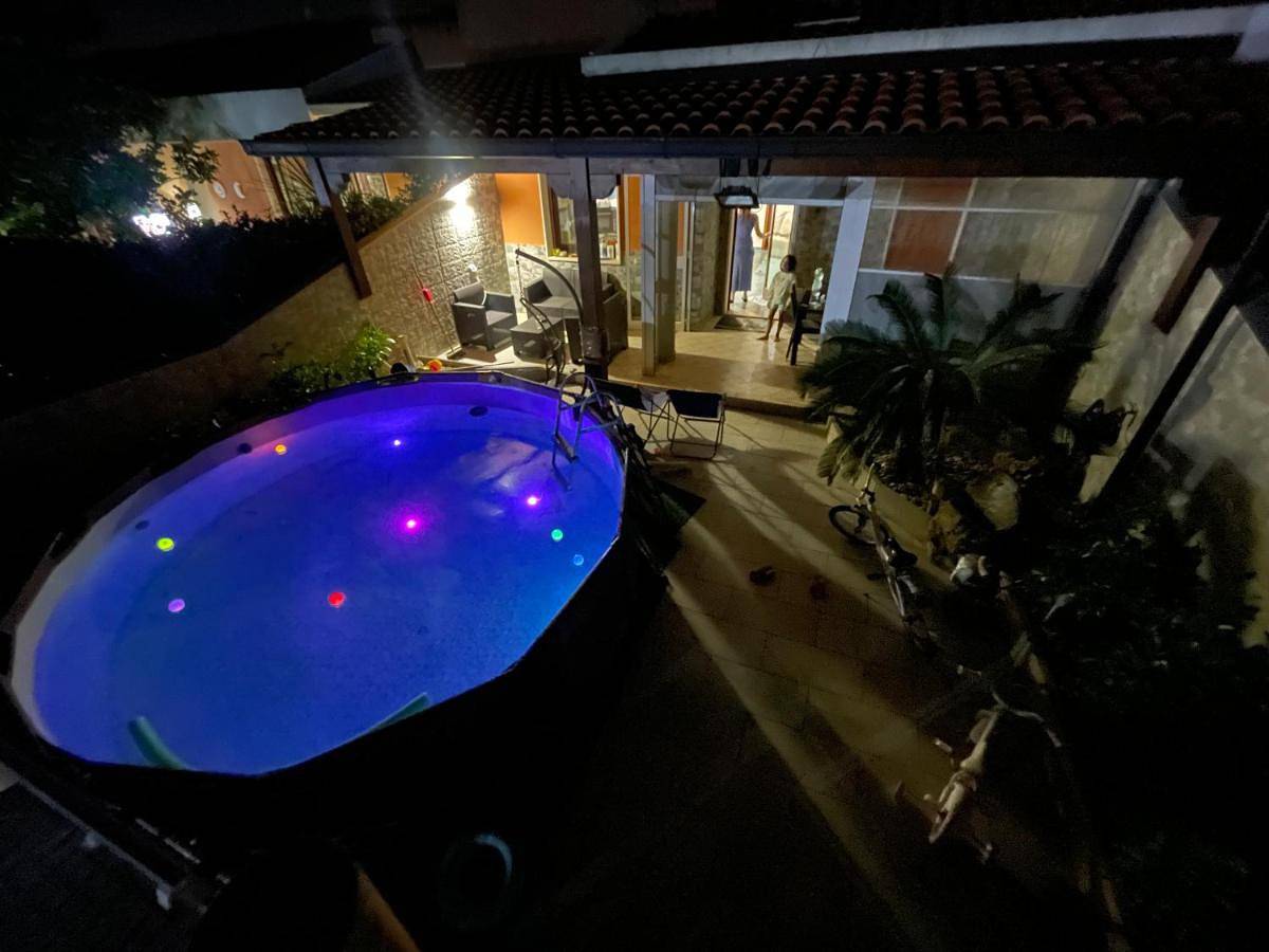 Araba Fenice Luxury in Brindisi, Salento