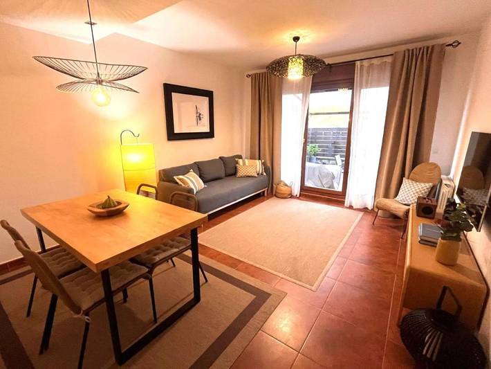 Apartamento para 4 personas, con Terraza además de Jardín y Vistas en Poo de Llanes