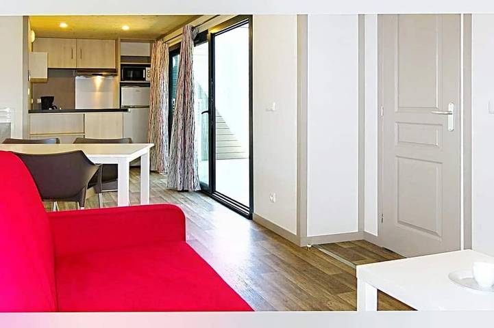 Gîte pour 6 personnes, avec piscine et terrasse, animaux acceptés à Malansac