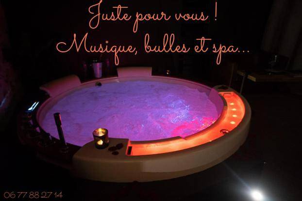 Hôtel pour 2 personnes, avec jacuzzi ainsi que piscine et terrasse