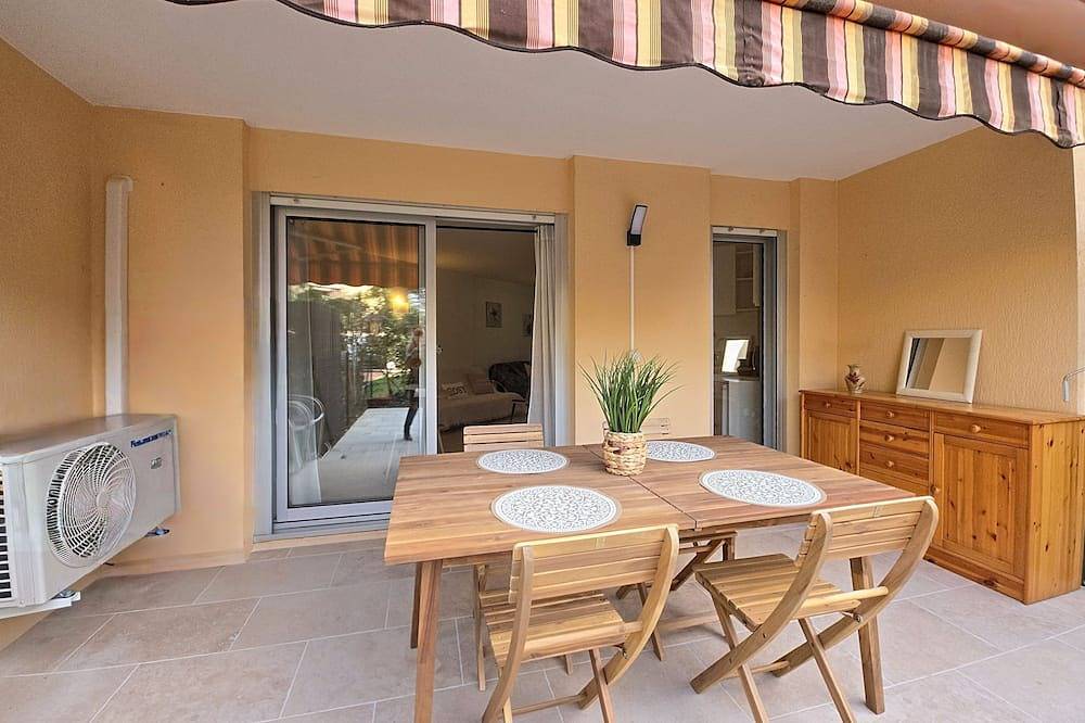 Appartement entier, Le petit cocon de Golfe Juan !! Chic et calme. Port, plage & douceur de vivre. in Golfe-Juan, Vallauris