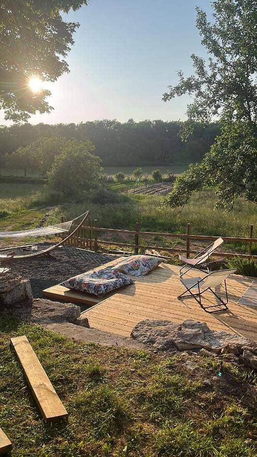 Location de vacances pour 6 personnes, avec jardin ainsi que jacuzzi et piscine à Turenne - 4