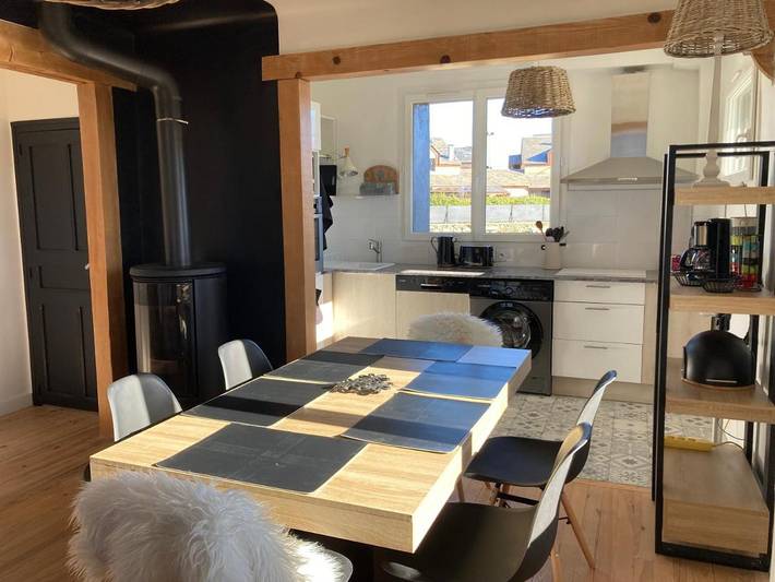 Location de vacances pour 6 personnes, avec vue et jardin, adapté aux familles à Bourg-Madame - 2