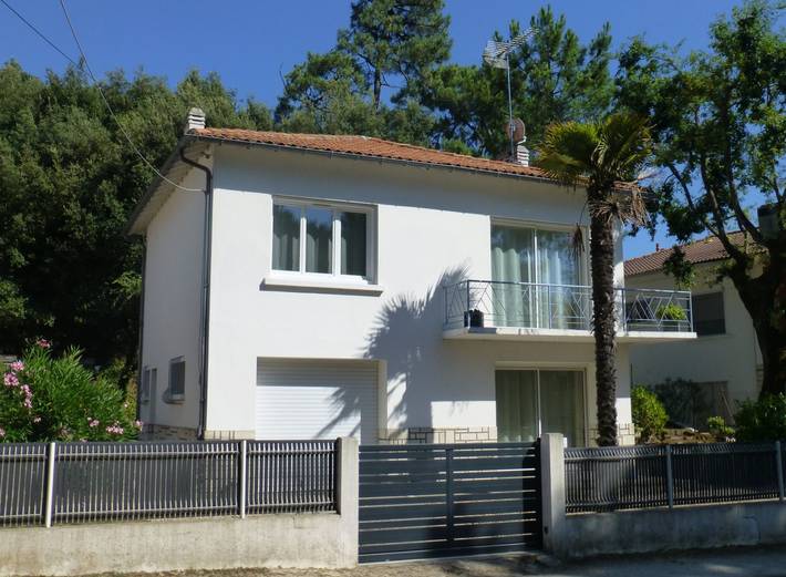 Gîte pour 6 personnes, avec jardin et terrasse