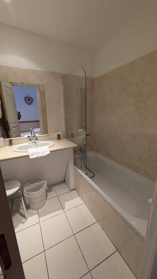 Small Double Room in Auron, Saint-Étienne-de-Tinée