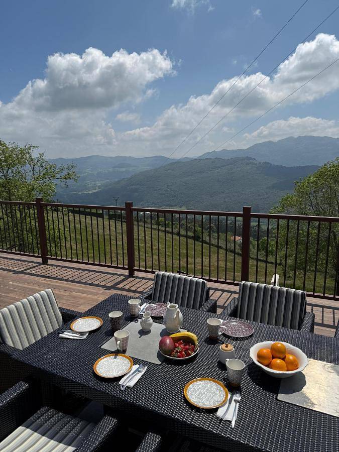 Casa rural para 9 personas, con vistas y jardín, Se admiten mascotas en Trasmiera - 4