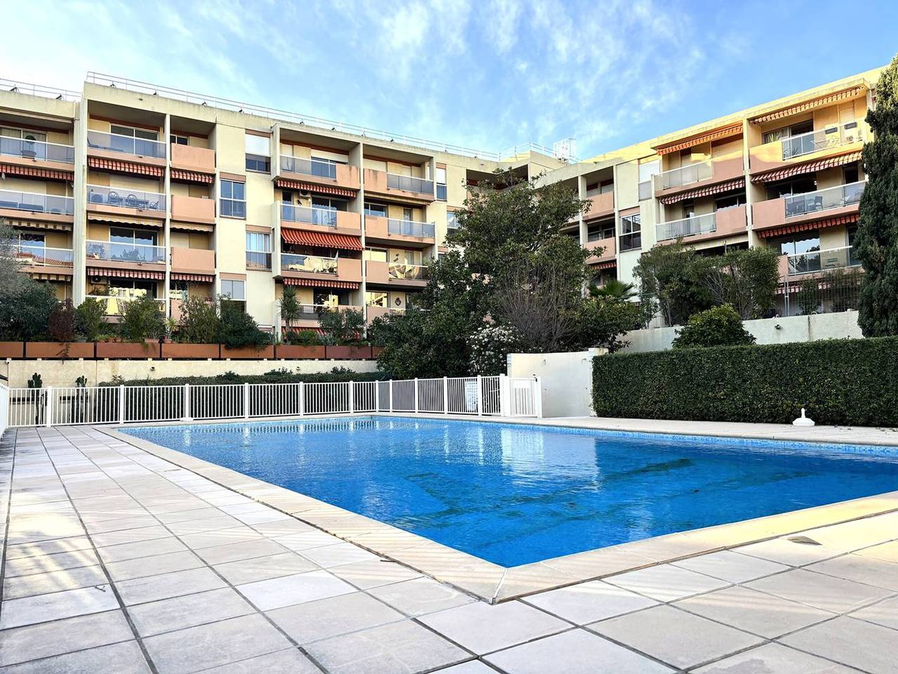 Apartamento entero, Apartamento Tranquilo con Parking Privado en Hyères in Hyeres, Parque nacional Port-Cros