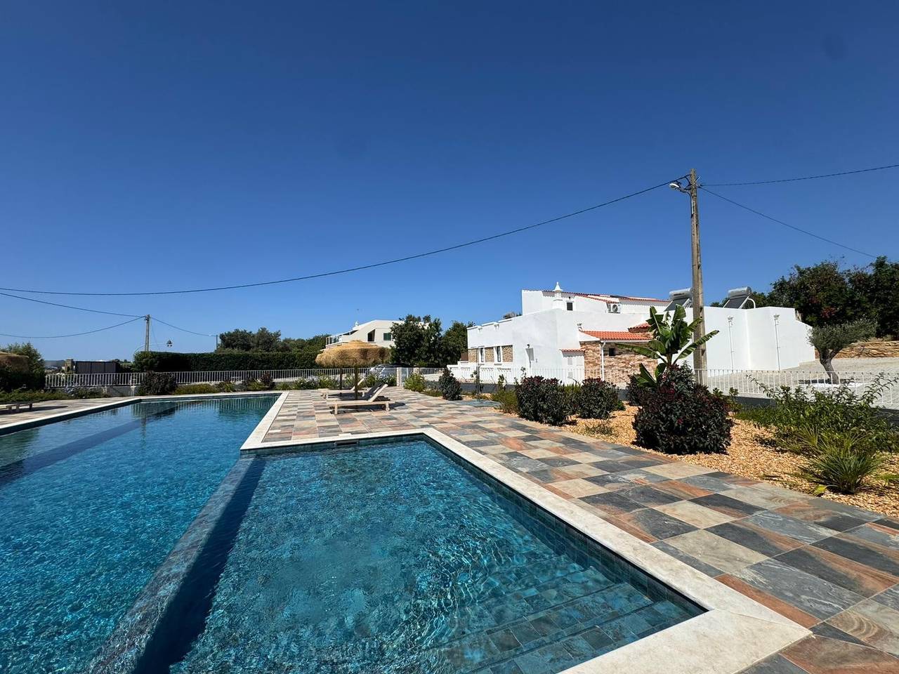 Vakantiehuis 'Vila Salero 4' met gedeeld zwembad, wifi en airconditioning in Moncarapacho, Parque Natural da Ria Formosa