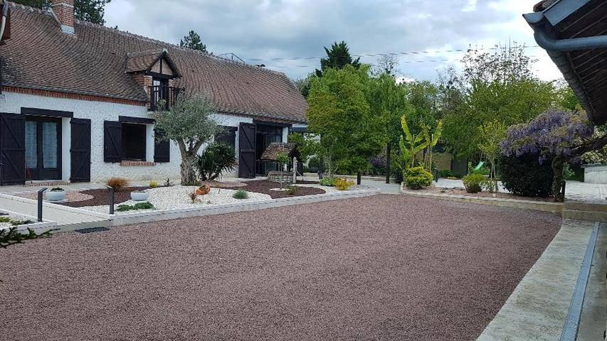 Location de vacances pour 12 personnes, avec piscine ainsi que jardin et jacuzzi à Châtillon-sur-Cher - 2