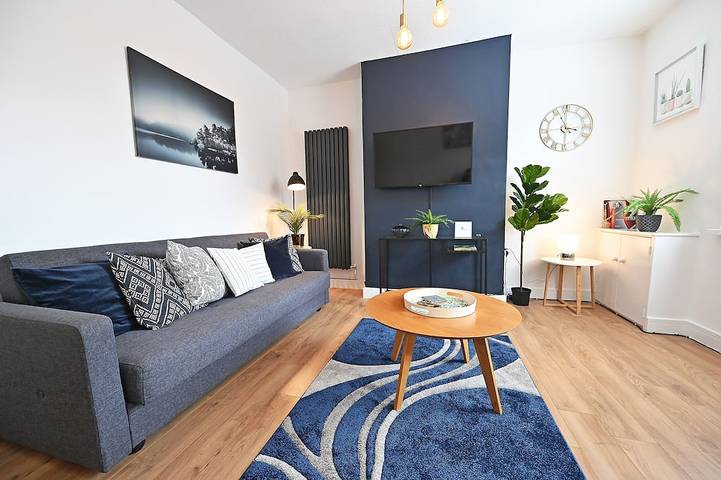 Holiday home for 4 people, with garden and hot tub - 1