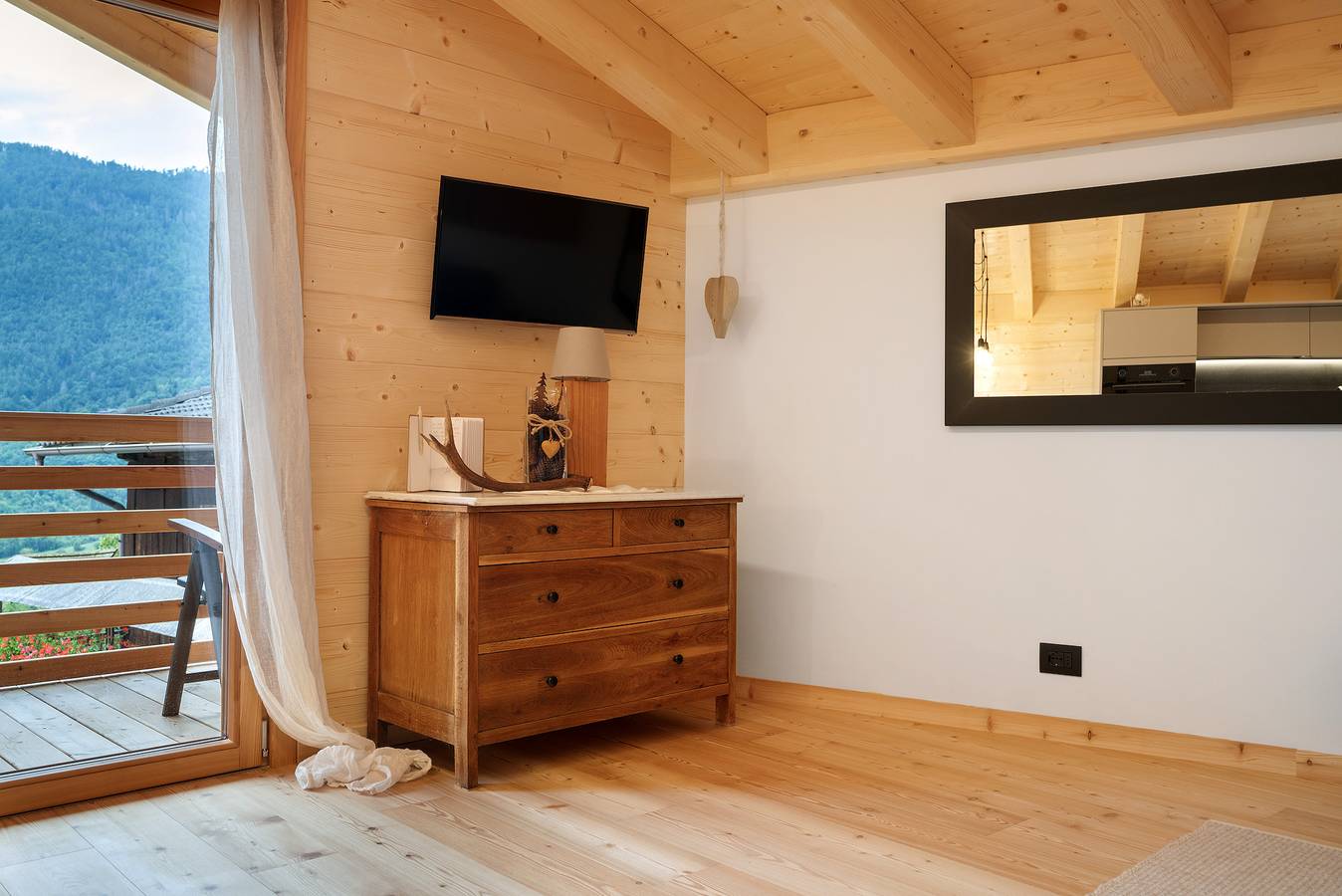 Chalet 'Bio Maso Nido Verde' con vistas a las montañas y balcón in Frassilongo, Valsugana